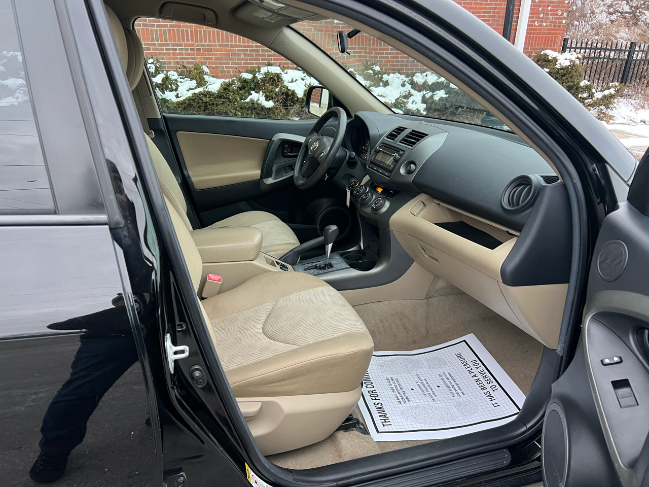 Toyota RAV4 Base I4 4WD 2012