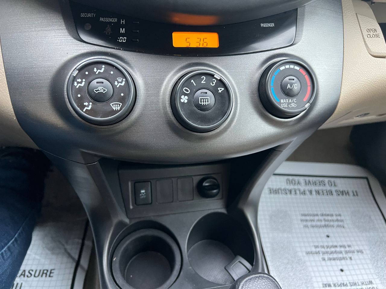 Toyota RAV4 Base I4 4WD 2012