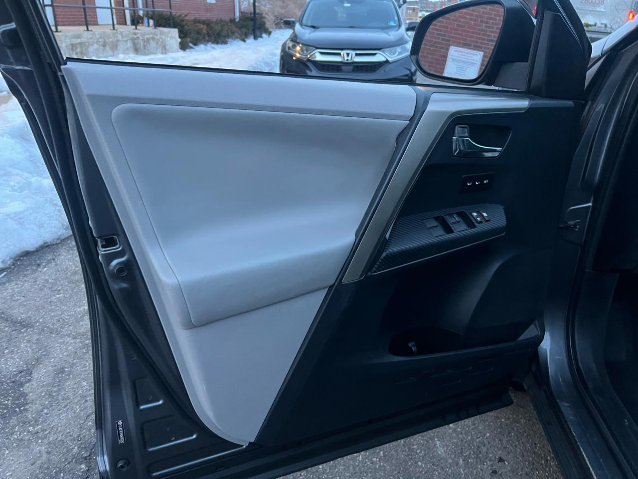 Toyota RAV4 Limited AWD 2013