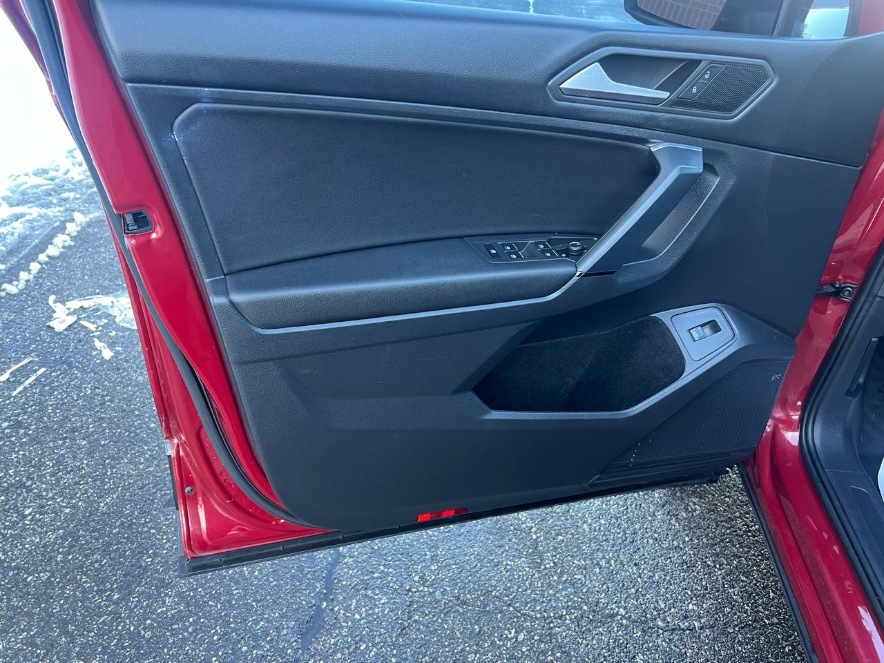 Volkswagen Tiguan SEL 4Motion AWD 2019