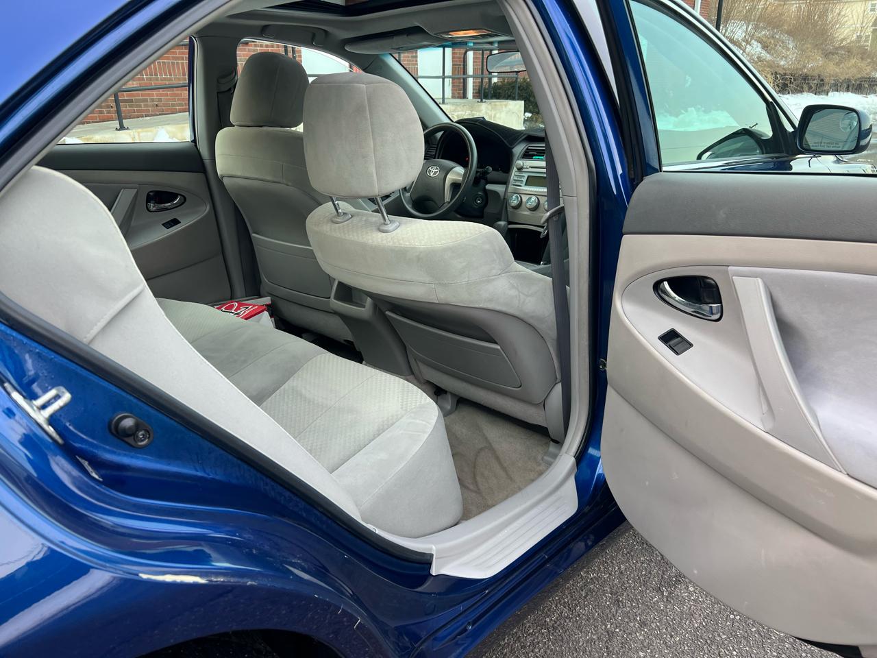 Toyota Camry XLE 5-Spd AT 2009