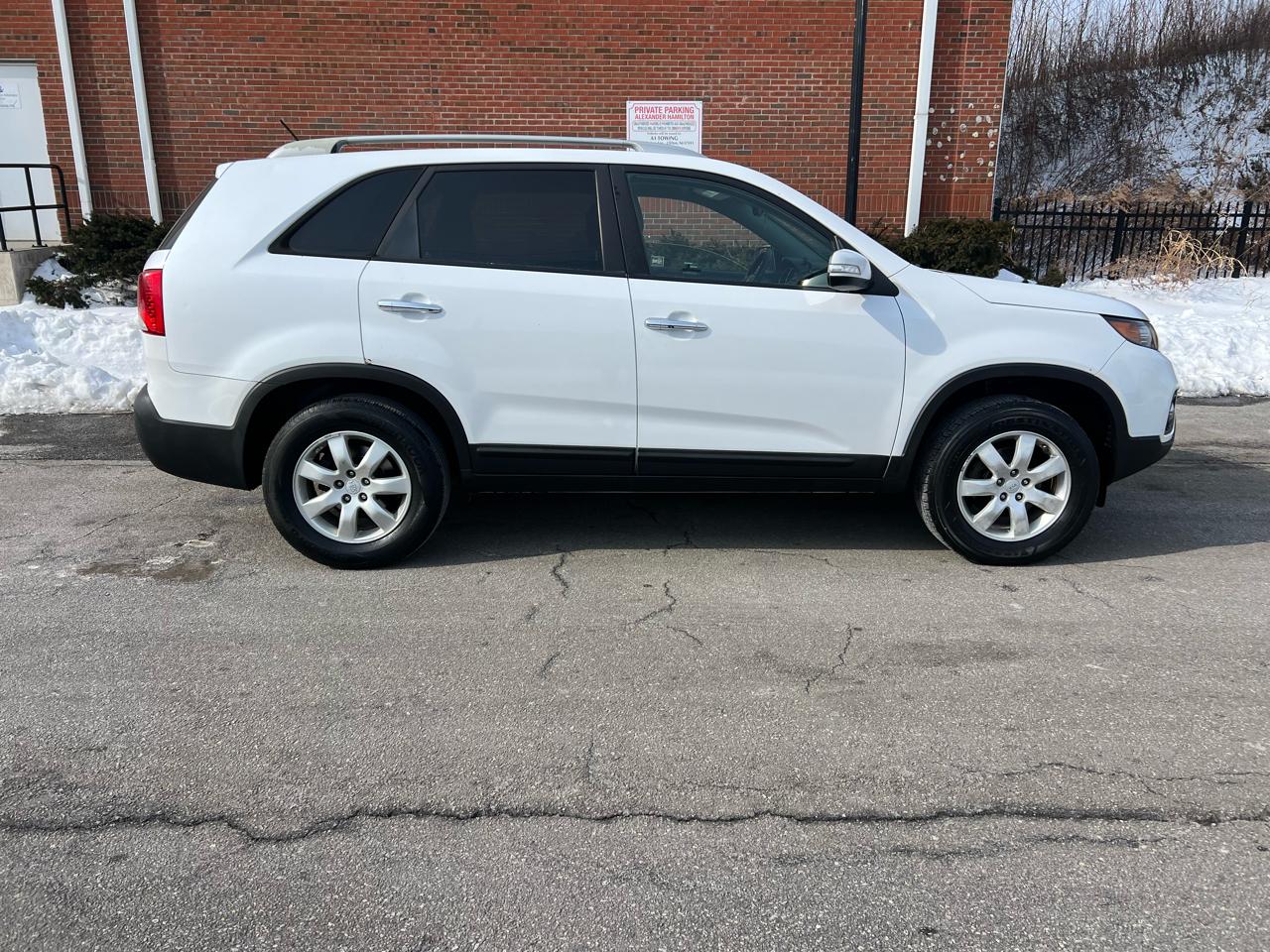 Kia Sorento LX 2WD 2011