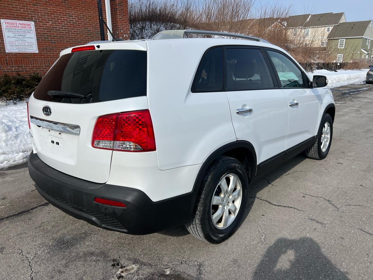Kia Sorento LX 2WD 2011