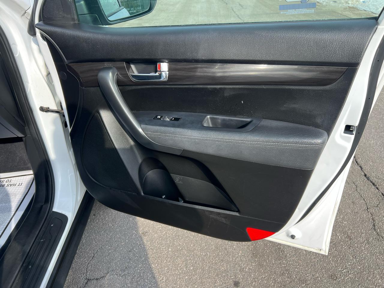 Kia Sorento LX 2WD 2011