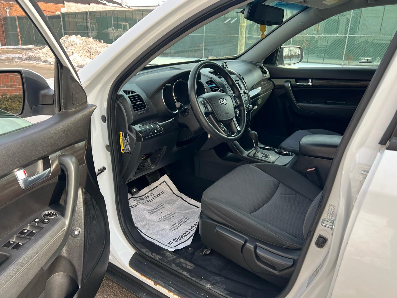 Kia Sorento LX 2WD 2011