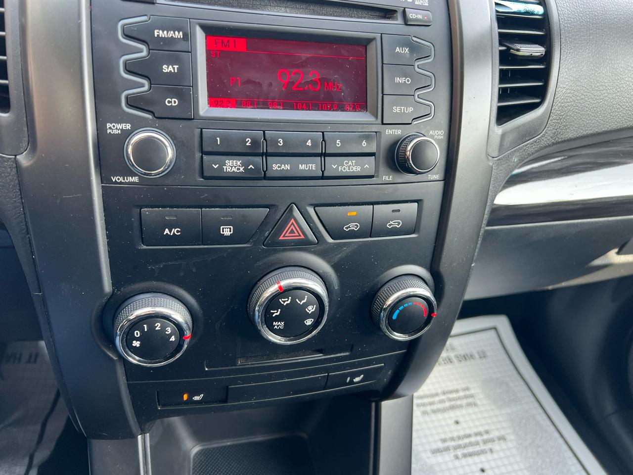 Kia Sorento LX 2WD 2011