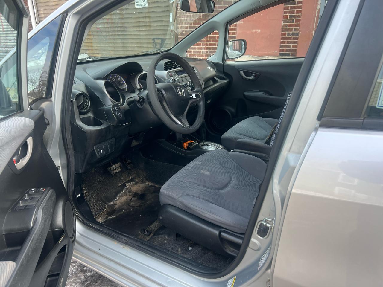 Honda Fit 5-Speed AT 2011