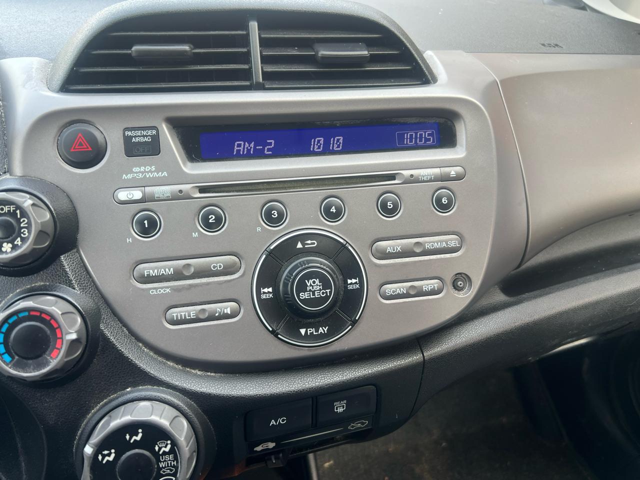 Honda Fit 5-Speed AT 2011