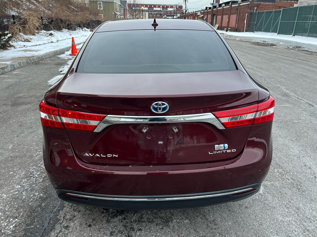 Toyota Avalon Hybrid XLE Premium 2013