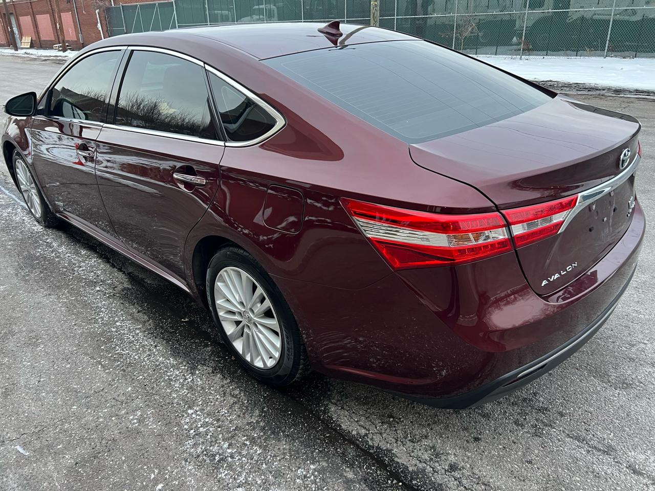 Toyota Avalon Hybrid XLE Premium 2013