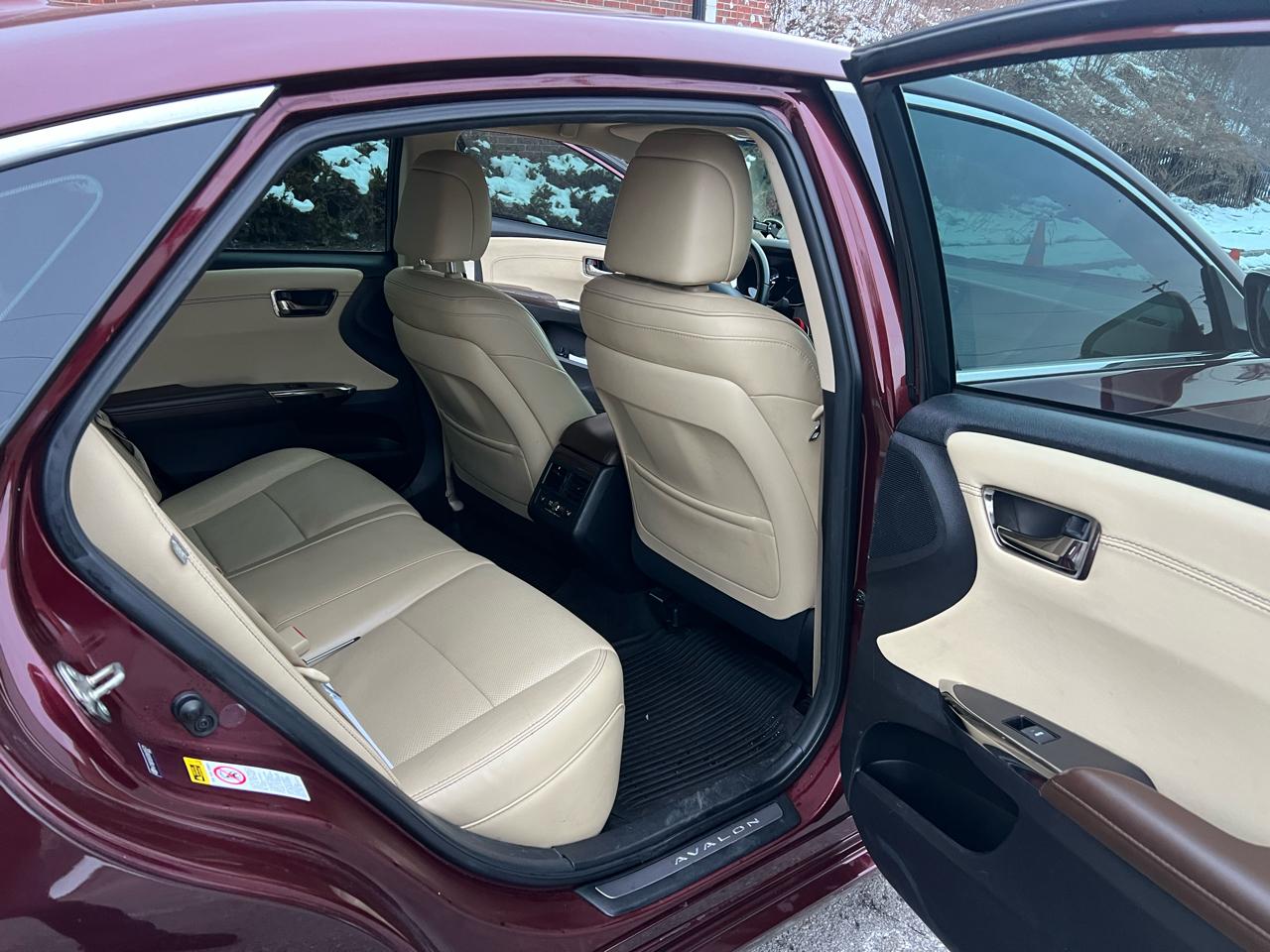 Toyota Avalon Hybrid XLE Premium 2013