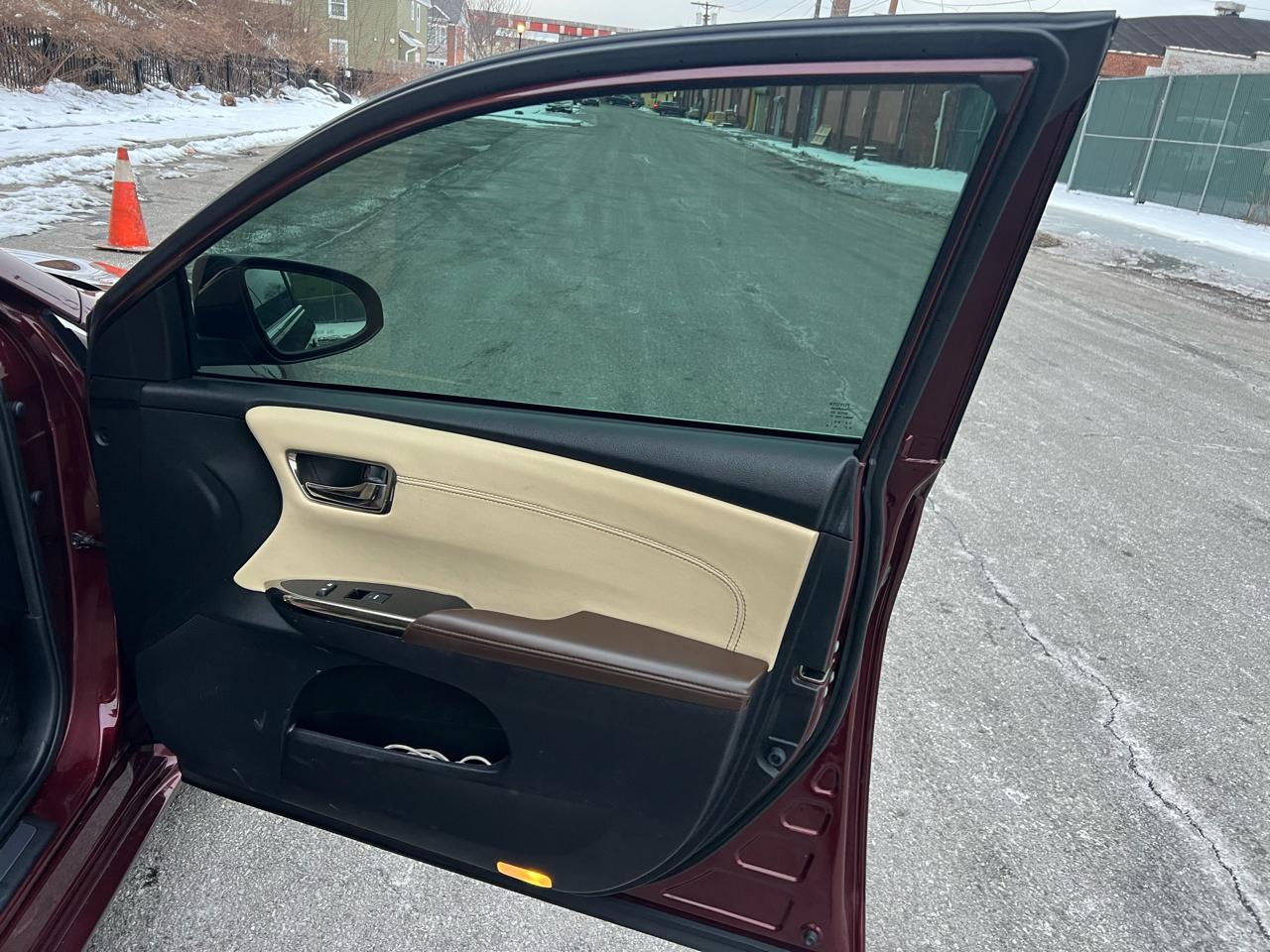 Toyota Avalon Hybrid XLE Premium 2013