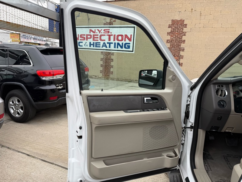 Ford Expedition EL XLT 4WD 2013