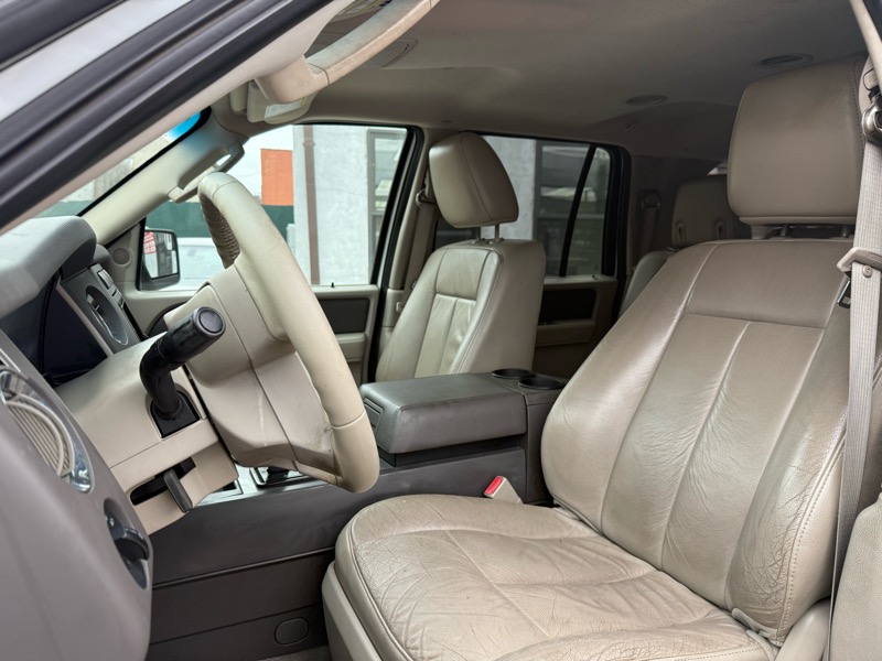 Ford Expedition EL XLT 4WD 2013