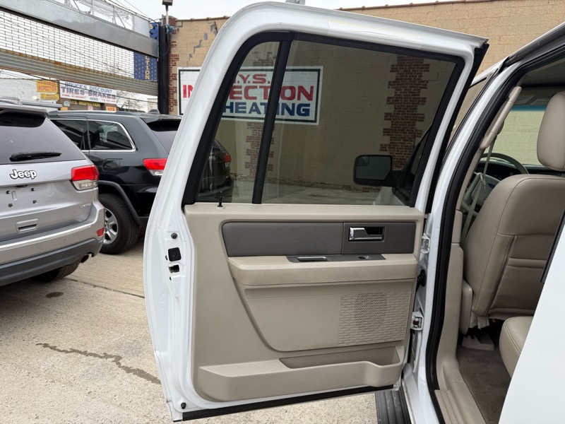 Ford Expedition EL XLT 4WD 2013