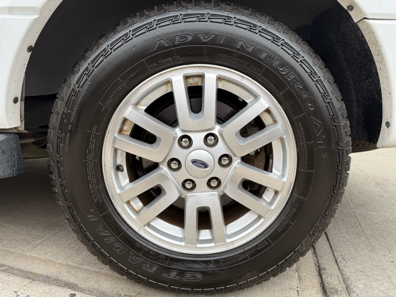 Ford Expedition EL XLT 4WD 2013