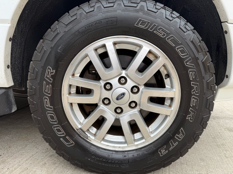 Ford Expedition EL XLT 4WD 2013