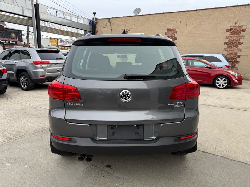 Volkswagen Tiguan S 4Motion 2015