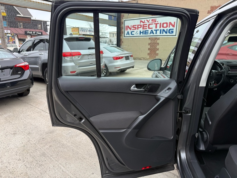 Volkswagen Tiguan S 4Motion 2015