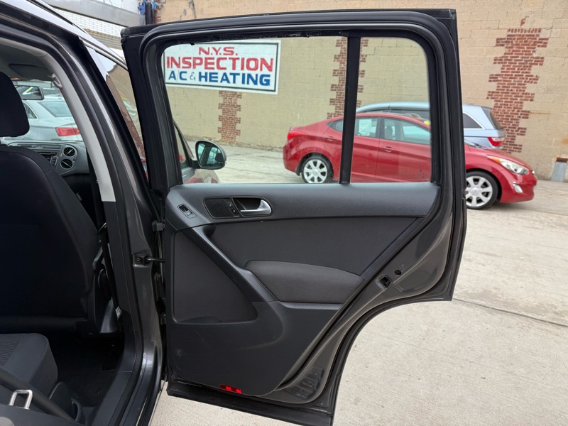 Volkswagen Tiguan S 4Motion 2015