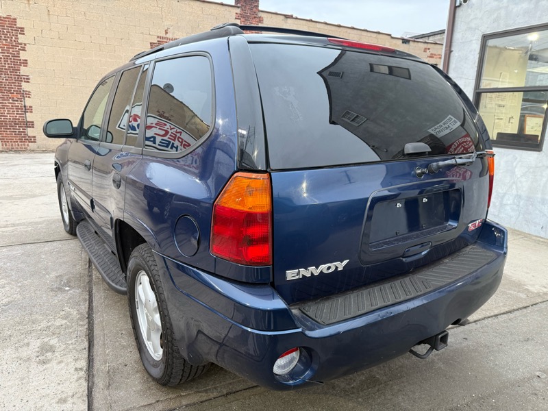 GMC Envoy SLE 4WD 2004