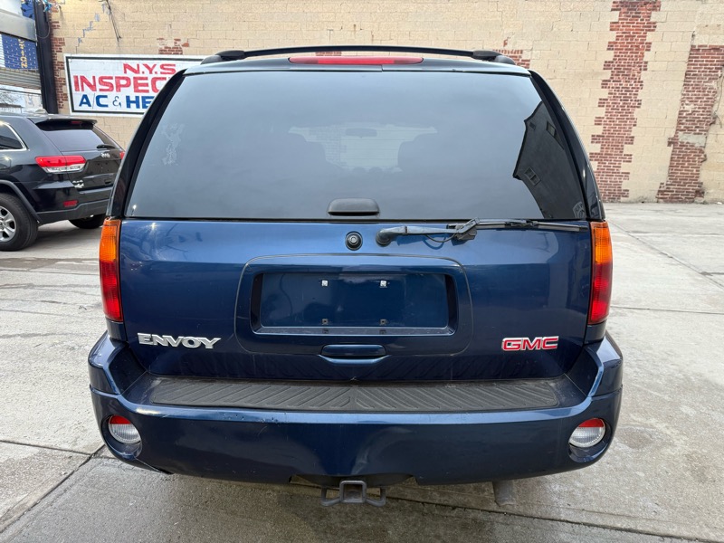 GMC Envoy SLE 4WD 2004