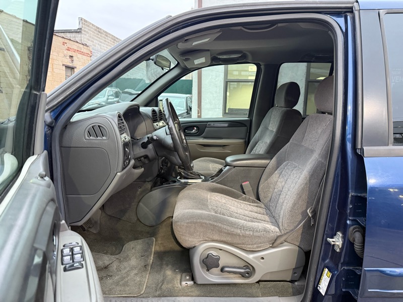 GMC Envoy SLE 4WD 2004