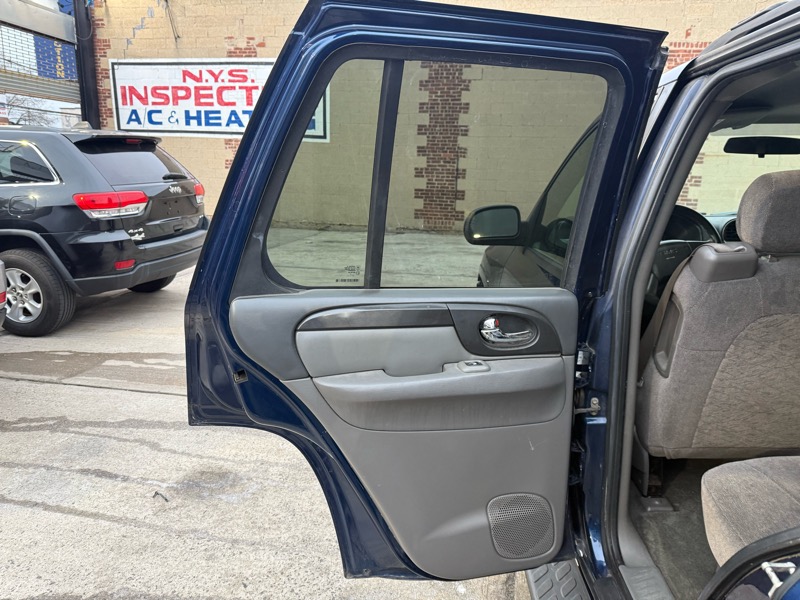 GMC Envoy SLE 4WD 2004