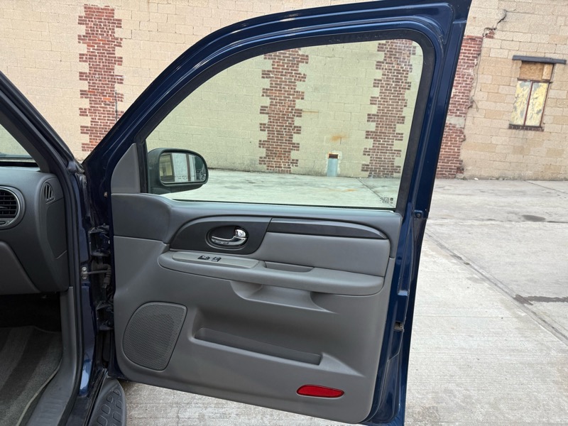 GMC Envoy SLE 4WD 2004