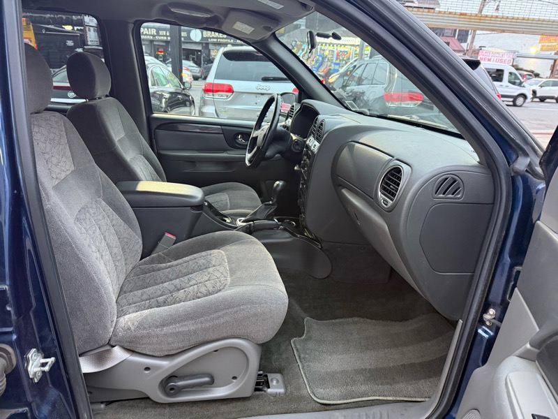 GMC Envoy SLE 4WD 2004