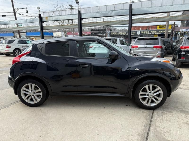 Nissan Juke SV AWD 2012