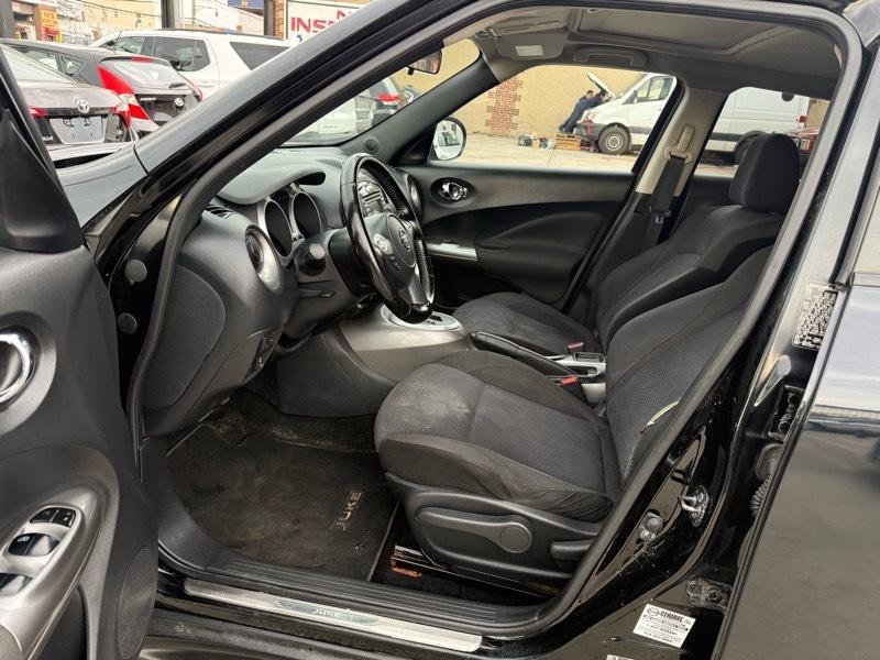 Nissan Juke SV AWD 2012