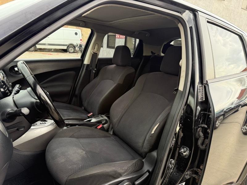 Nissan Juke SV AWD 2012