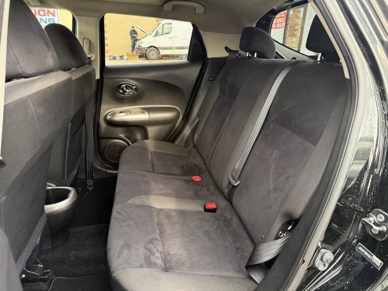 Nissan Juke SV AWD 2012