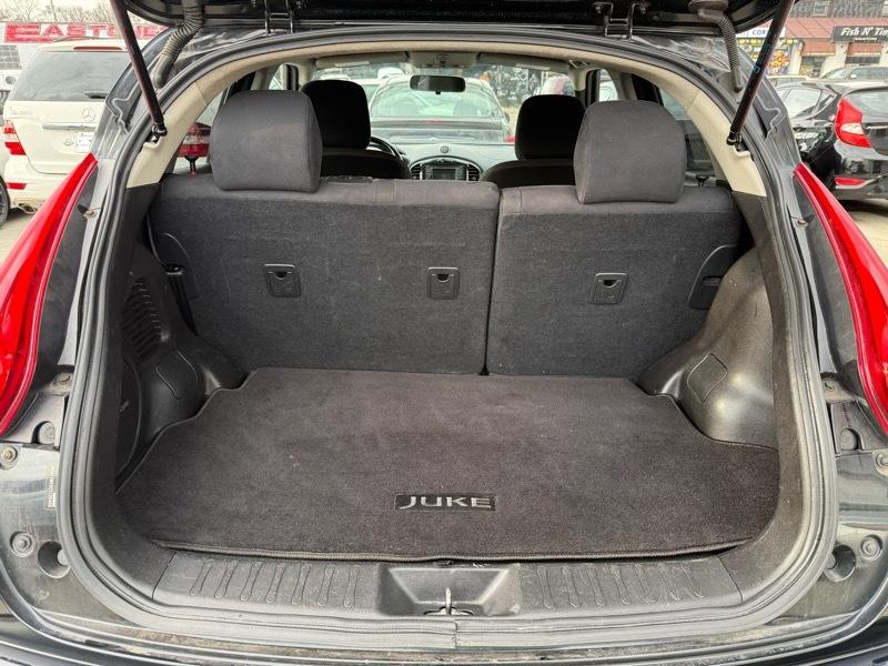 Nissan Juke SV AWD 2012