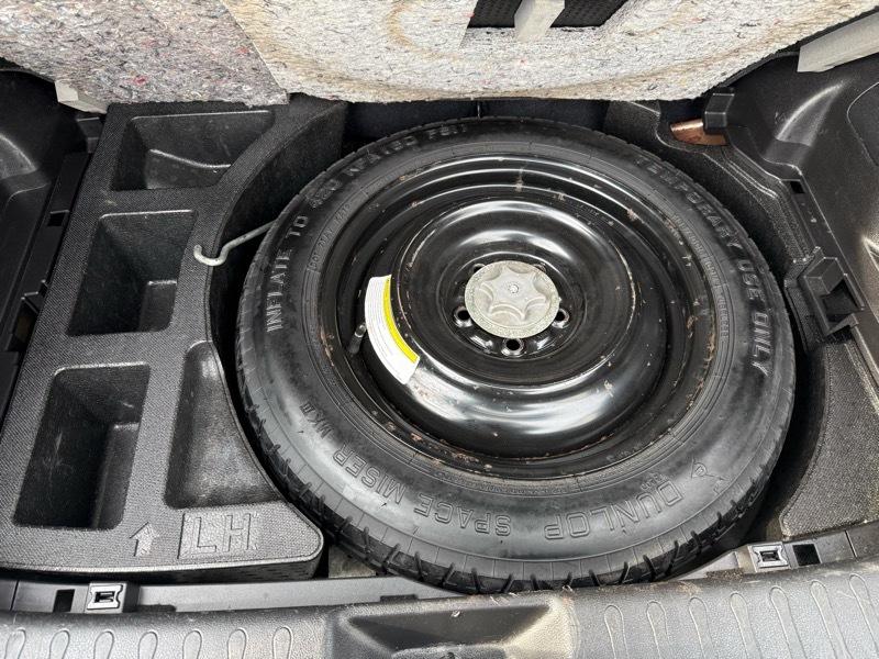 Nissan Juke SV AWD 2012