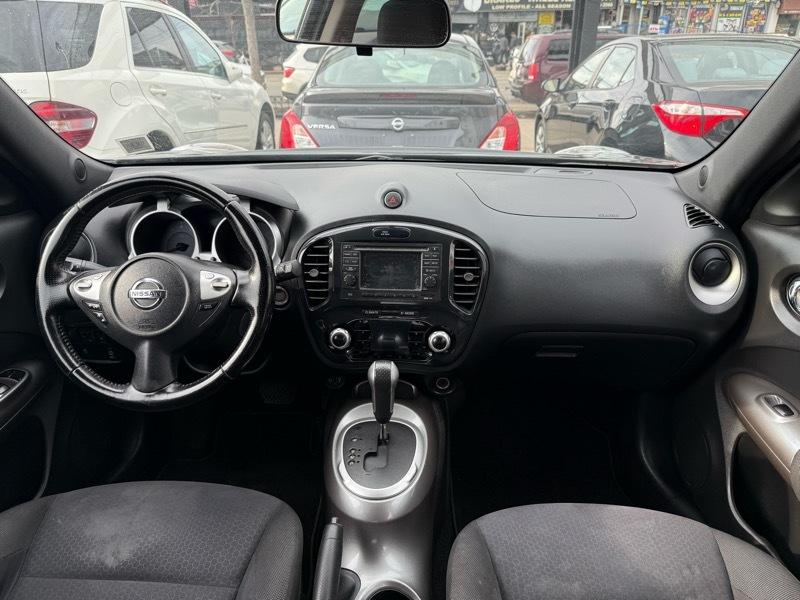 Nissan Juke SV AWD 2012