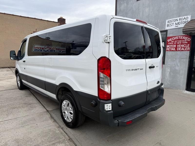 Ford Transit 350 Wagon Low Roof XLT 60/40 Pass. 148-in. WB 2017