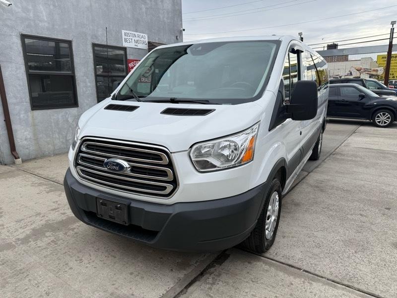 Ford Transit 350 Wagon Low Roof XLT 60/40 Pass. 148-in. WB 2017