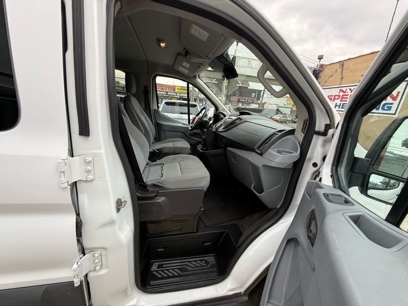 Ford Transit 350 Wagon Low Roof XLT 60/40 Pass. 148-in. WB 2017