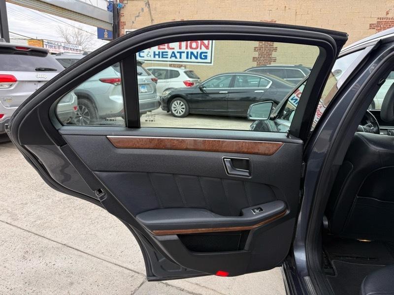 Mercedes-Benz E-Class E350 Sport 4MATIC Sedan 2012