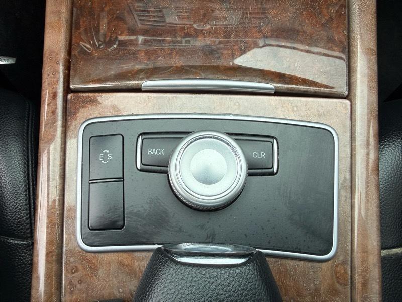 Mercedes-Benz E-Class E350 Sport 4MATIC Sedan 2012