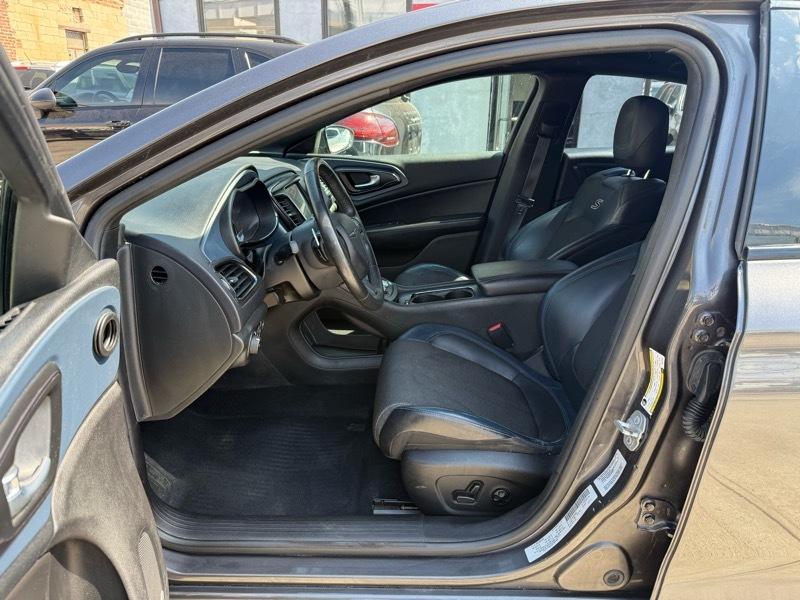 Chrysler 200 S AWD 2015