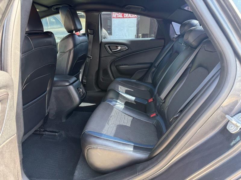 Chrysler 200 S AWD 2015