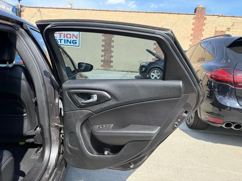 Chrysler 200 S AWD 2015