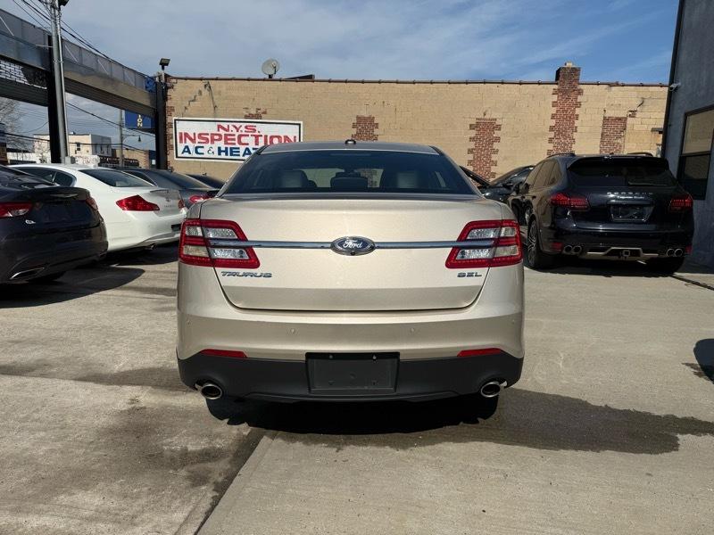 Ford Taurus SEL FWD 2018