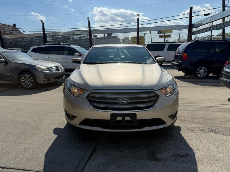 Ford Taurus SEL FWD 2018