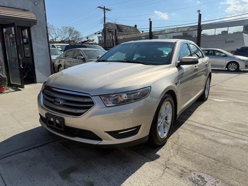 Ford Taurus SEL FWD 2018