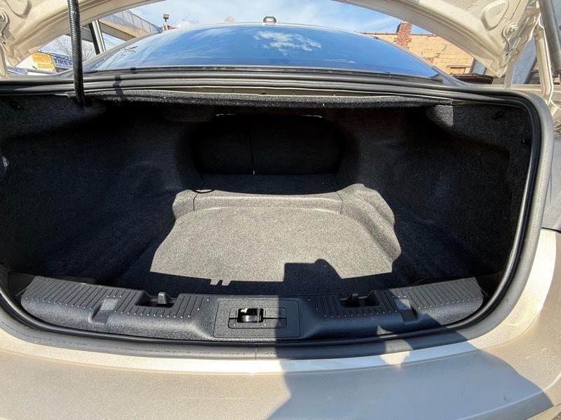 Ford Taurus SEL FWD 2018