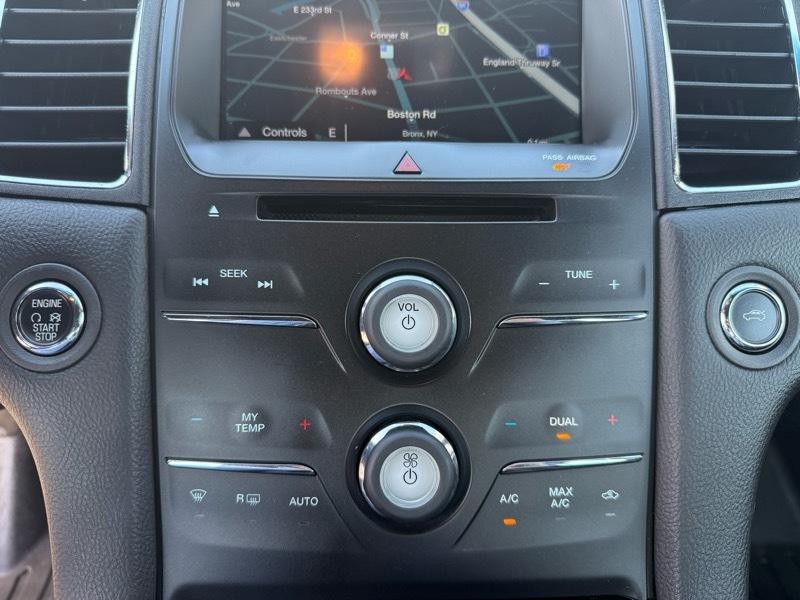 Ford Taurus SEL FWD 2018